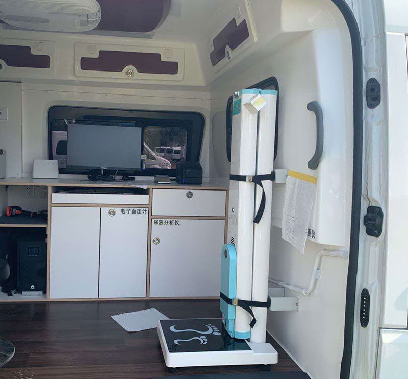 全自動身高體重測量儀折疊后可輕松放進體檢車 全自動身高體重測量儀折疊后可輕松放進體檢車