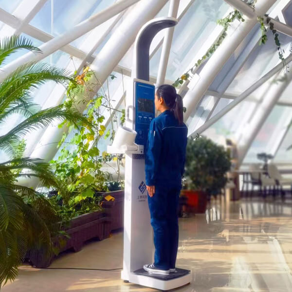 上禾SH-V10身高體重一體機(jī)應(yīng)用現(xiàn)場(chǎng) 上禾SH-V10身高體重一體機(jī)應(yīng)用現(xiàn)場(chǎng)