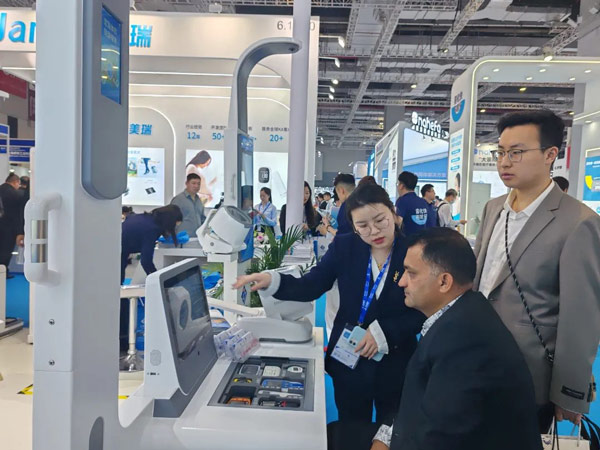 國外客戶了解后現場下單